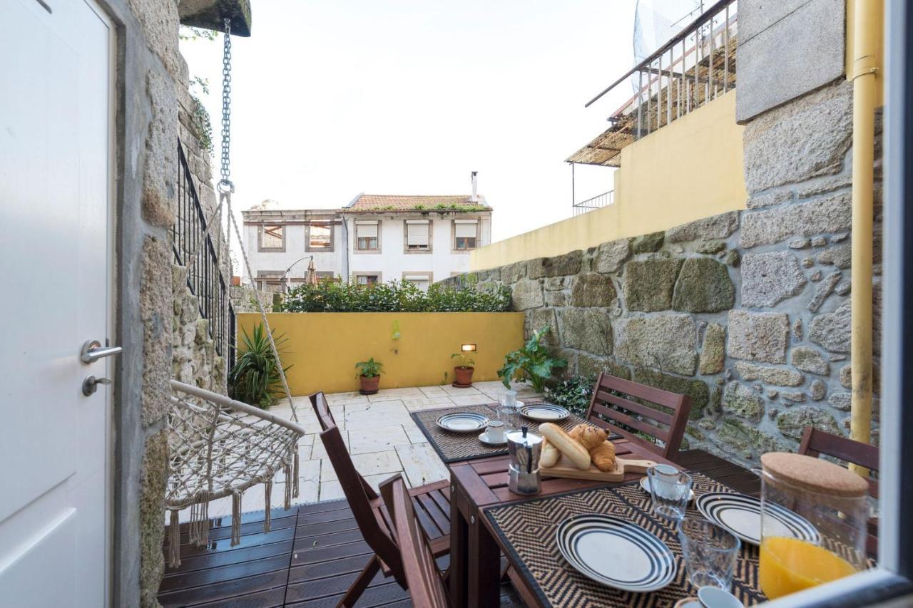Lovelystay - Porto Peaceful Living W/ Backyard Exterior foto