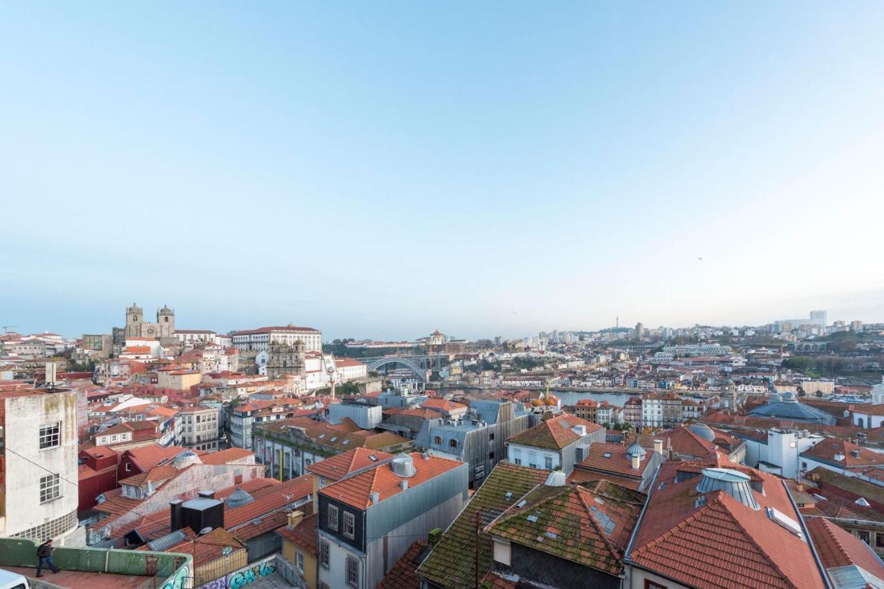 Lovelystay - Porto Peaceful Living W/ Backyard Exterior foto