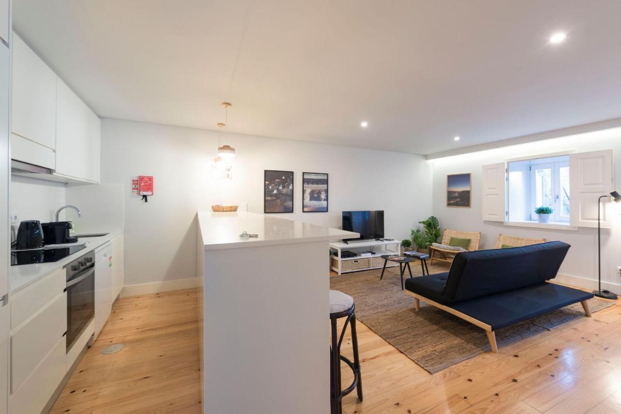 Lovelystay - Porto Peaceful Living W/ Backyard Exterior foto